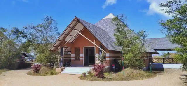 Ponmudi hilltop canteen